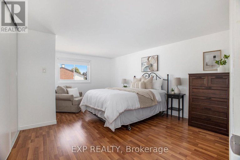 28744467/68-30-baneberry-crescent/glencairnhazeldean/ottawa/ontario/K2L2Y4_11