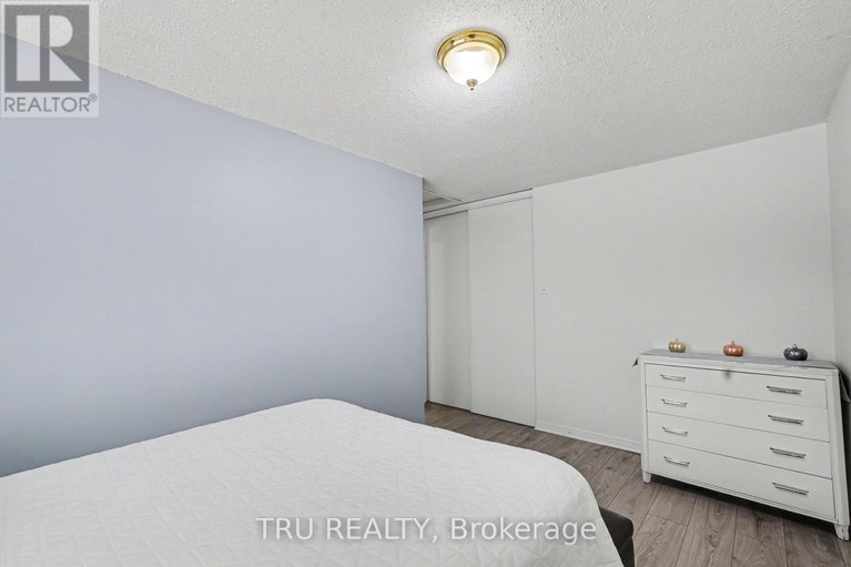 29425868/463f-moodie-drive/arbeatha-park/ottawa/ontario/K2H8T7_12