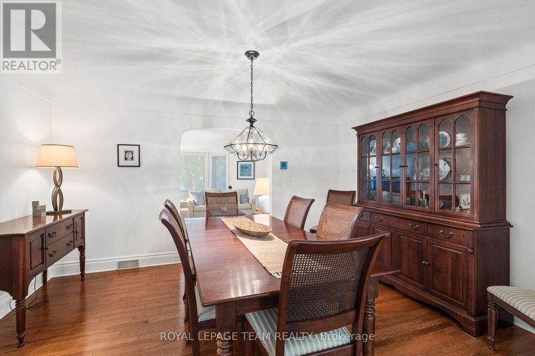 28653090/603-edison-avenue/mckellarhighland/ottawa/ontario/K2A1V6_11