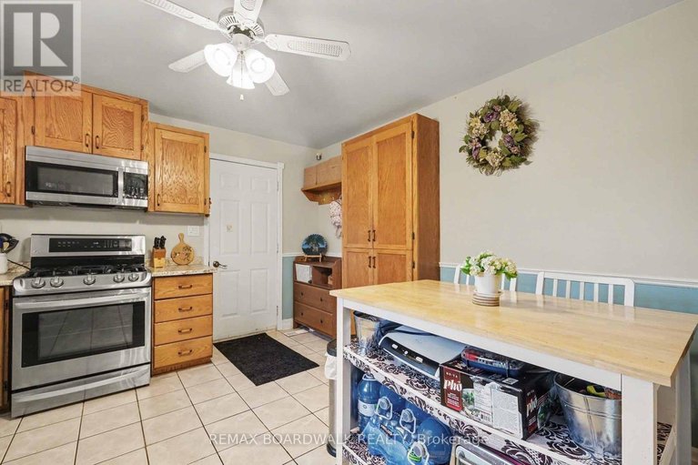 29618206/684-county-road-44-road-s/north-grenville-twp-kemptville-south/north-grenville/ontario/K0G1J0_10