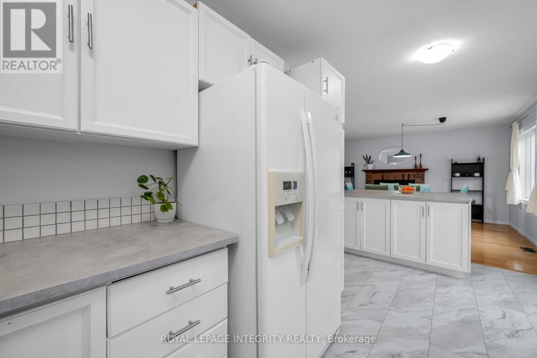 29119539/268-mceachern-crescent/bilberry-creekqueenswood-heights/ottawa/ontario/K1E3K5_15