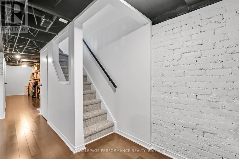 28634698/194-charlotte-street/sandy-hill/ottawa/ontario/K1N8K9_19