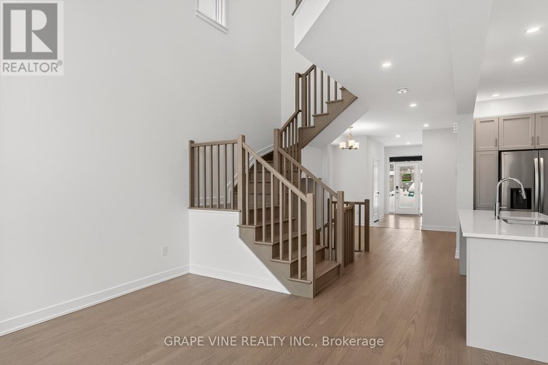 29267393/445-haresfield-court/riverside-southgloucester-glen/ottawa/ontario/K4M0B6_22