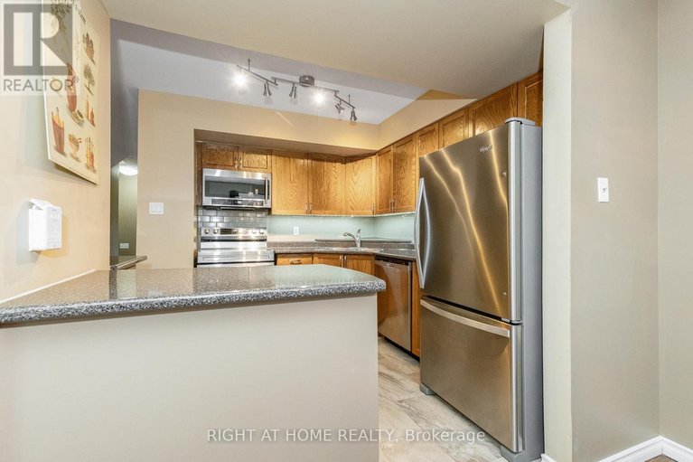 29615079/2034-p-avenue/eastway-gardensindustrial-park/ottawa/ontario/K1G6G7_11