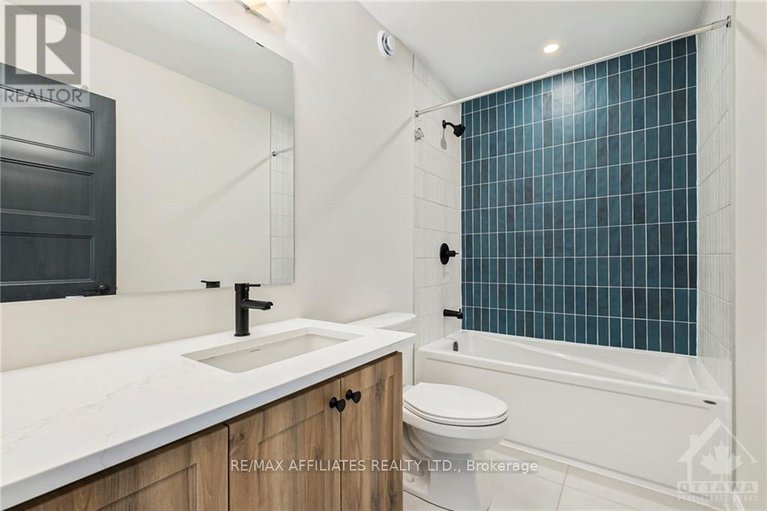 27477145/1035-chablis-crescent/faubourg-ste-marie-hamlet/embrun/ontario/K0A1W0_14
