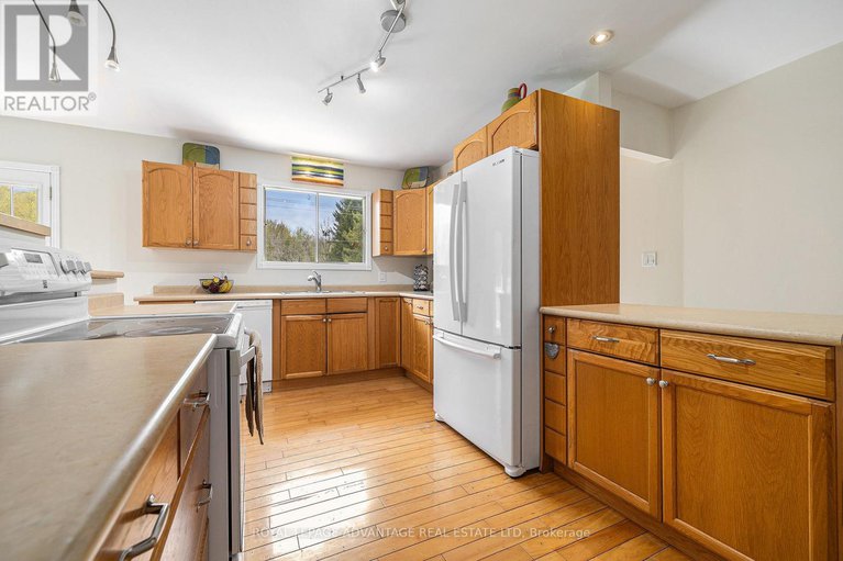 28276594/2579-rideau-ferry-road/drummondnorth-elmsley-north-elmsley-twp/drummondnorth-elmsley/ontario/K7H0G5_13