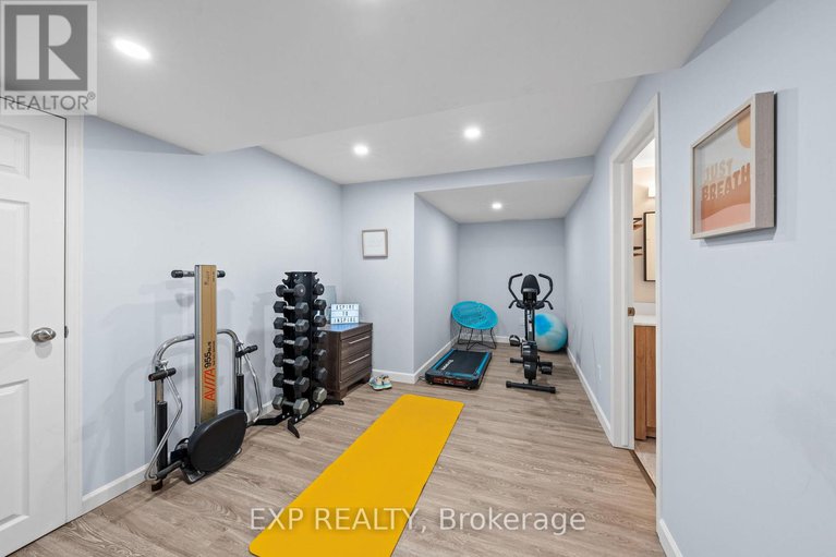 29385318/117-joshua-street/mer-bleuebradley-estatesanderson-park/ottawa/ontario/K1W0A4_34