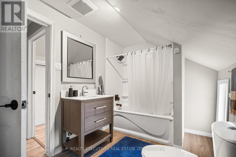 29206481/493-gladstone-street/winchester/north-dundas/ontario/K0C2K0_24