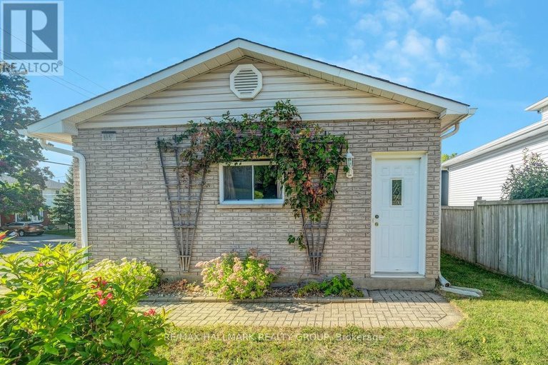 28869609/6957-notre-dame-street/chateauneuf/ottawa/ontario/K1C1H8_49