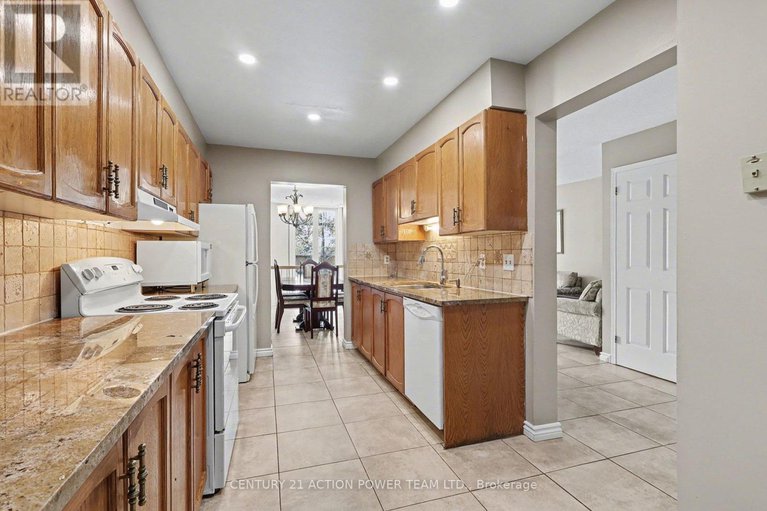 29272749/82-burlington-crescent/hunt-club-parkgreenboro/ottawa/ontario/K1T3K4_21