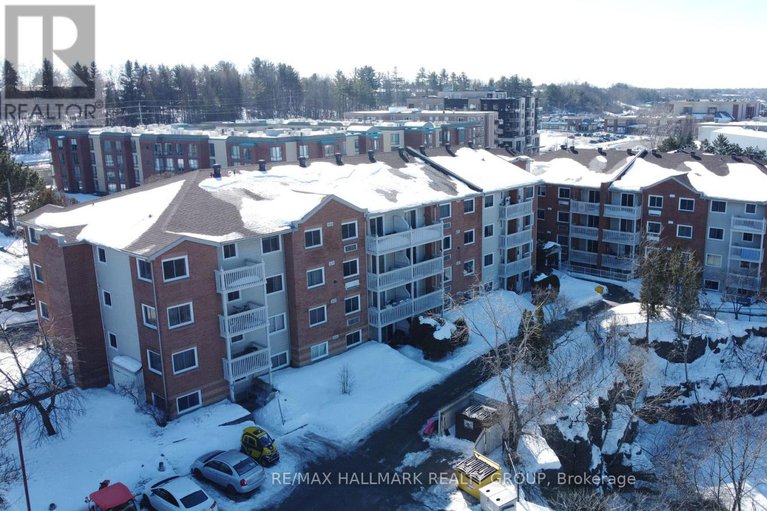 28618067/108-345-centrum-boulevard/bilberry-creekqueenswood-heights/ottawa/ontario/K1E3W9_1
