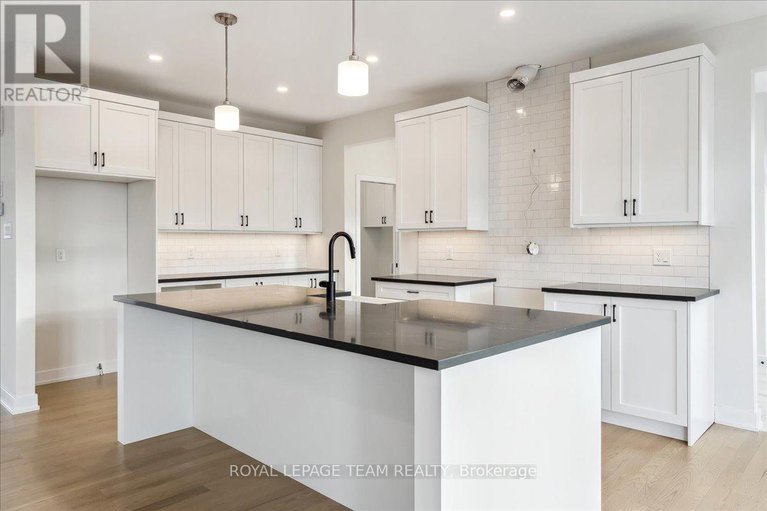 28519836/91-hogan-drive/mcnabbraeside-twps/mcnabbraeside/ontario/K7S0H8_12
