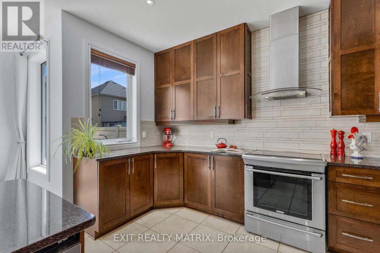 28788160/352-oakcrest-way/avalon-east/ottawa/ontario/K4A0S5_17