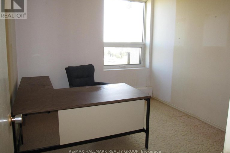 28963578/1007-665-bathgate-drive/carson-meadows/ottawa/ontario/K1K3Y4_14