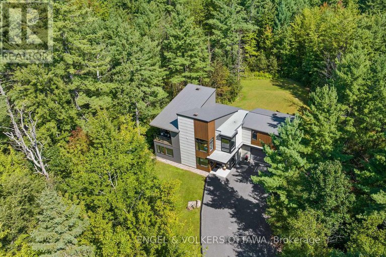 29343287/108-edith-margaret-place/huntley-ward-north-east/ottawa/ontario/K2W1A8_3