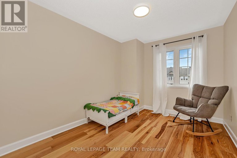 28967262/430-haresfield-court/riverside-southgloucester-glen/ottawa/ontario/K4M0B6_28
