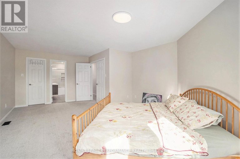 29524227/56-ipswich-terrace/morgans-grantsouth-march/ottawa/ontario/K2K2R3_15