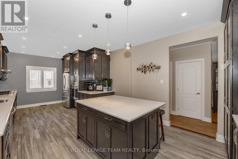 28801638/1426-spartan-grove-street/greely/ottawa/ontario/K4P1R6_15