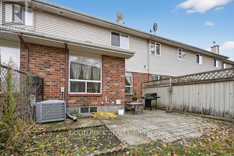 29078373/23-oriska-way-n/longfields/ottawa/ontario/K2J4N7_39