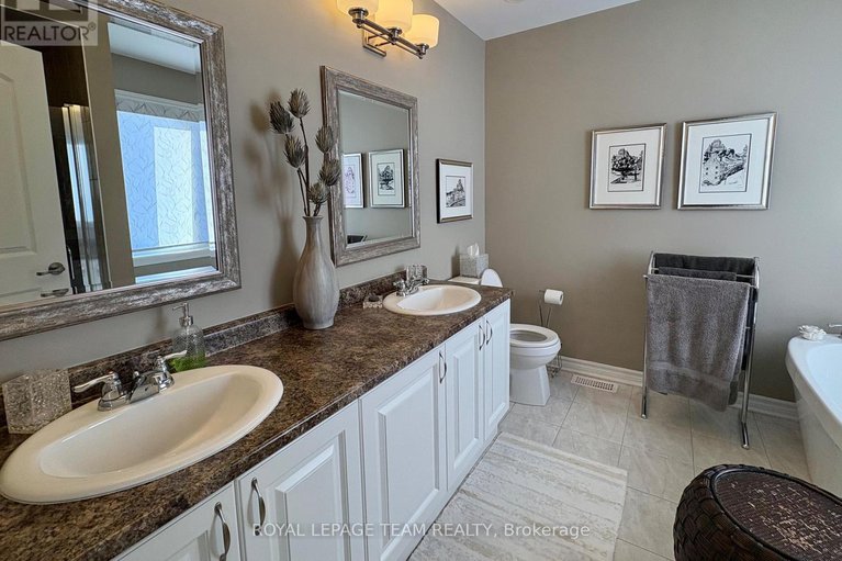 29339123/979-shimmerton-circle/emerald-meadowstrailwest/ottawa/ontario/K2M0L4_24