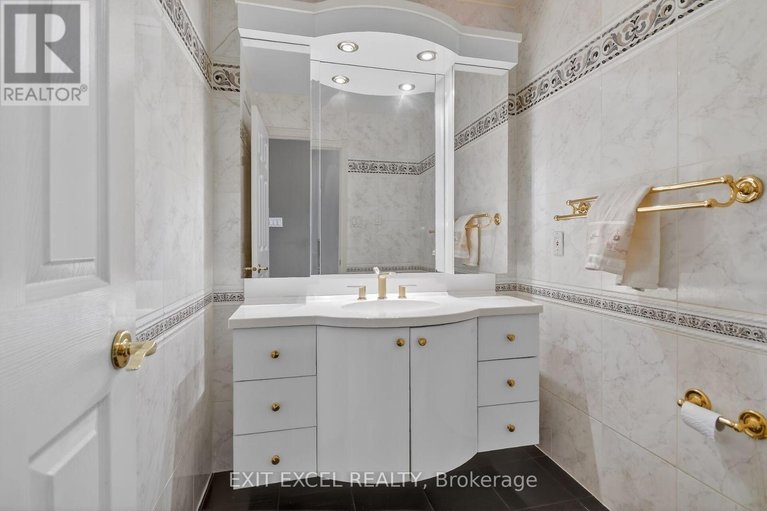 29577468/1093-b-normandy-cr-normandy-crescent/carleton-heights/ottawa/ontario/K2C0L9_38