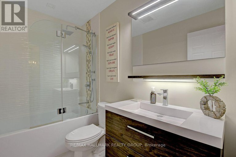 29023597/230-greenridge-street/chapel-hill/ottawa/ontario/K1C7R8_26