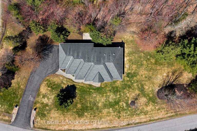 29642089/6370-emerald-links-drive/greely/ottawa/ontario/K4P1M4_39