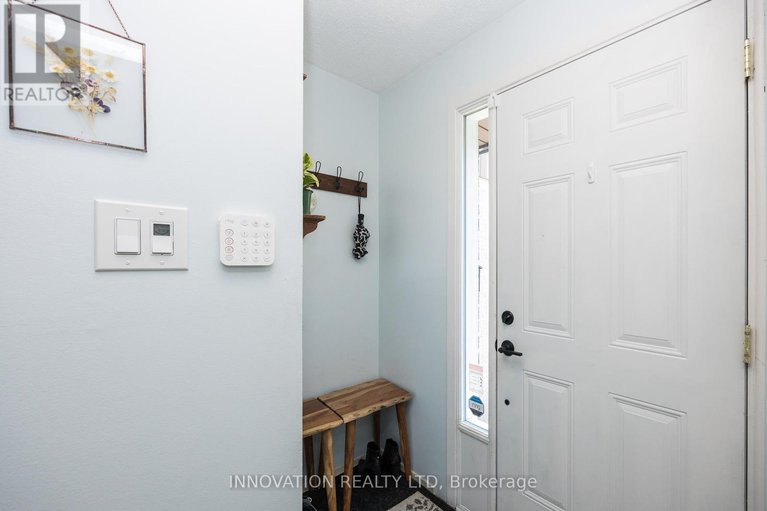 28478550/44-35-bering-court/katimavik/ottawa/ontario/K2L2B8_5