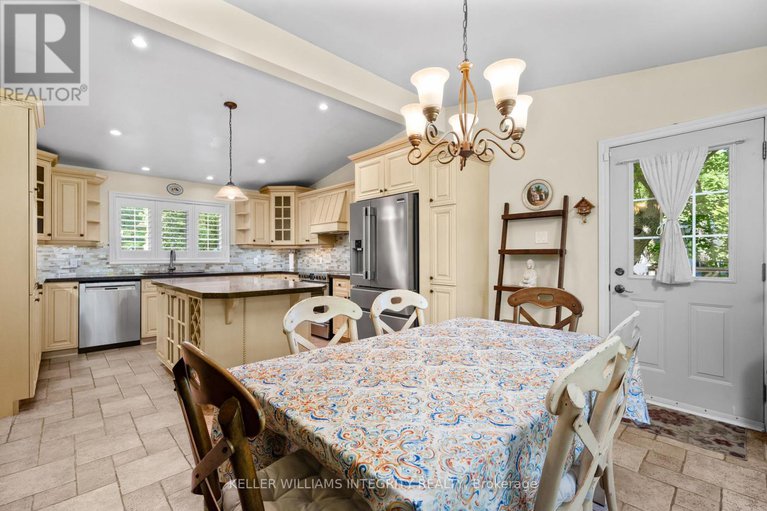 28054829/3-briarcliffe-drive/rothwell-heights/ottawa/ontario/K1J6E3_21