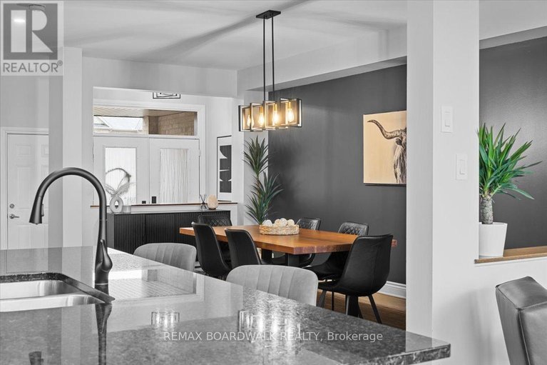 29616180/6830-breanna-cardill-street/greely/ottawa/ontario/K4P0C1_12