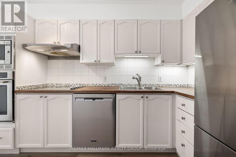 28052683/25-1400-wildberry-court/chapel-hill/ottawa/ontario/K1C7K6_3