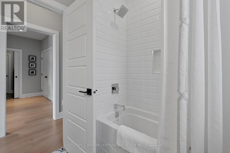 29456142/133-johanna-street/almonte/mississippi-mills/ontario/K0A1A0_30