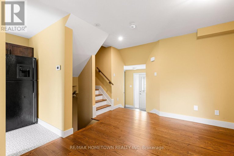 28498347/727-maley-street/kemptville/north-grenville/ontario/K0G1J0_9
