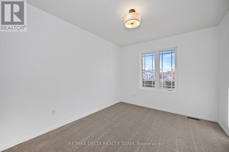 29122908/216-forestcrest-street/chapel-hill/ottawa/ontario/K1C7R5_25