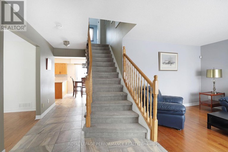 29355185/10-ellisson-way/hunt-club-park/ottawa/ontario/K1G4N8_19