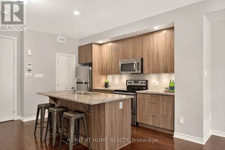 29355824/521-chaperal-private-n/avalon-west/ottawa/ontario/K4A0Y2_8