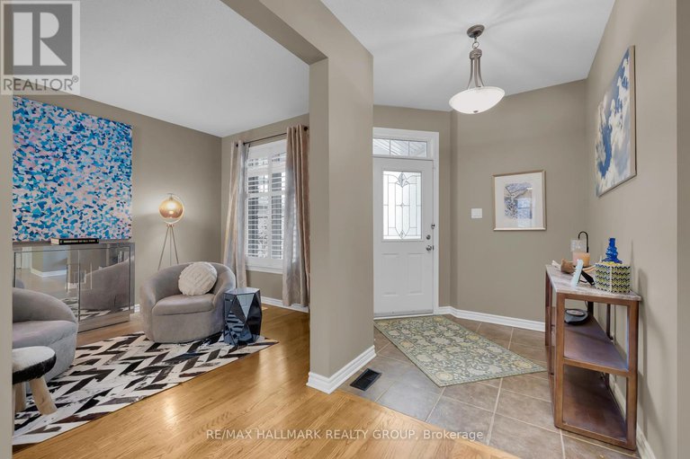 29354071/10-friendly-crescent/stittsville-south/ottawa/ontario/K2S2B6_3