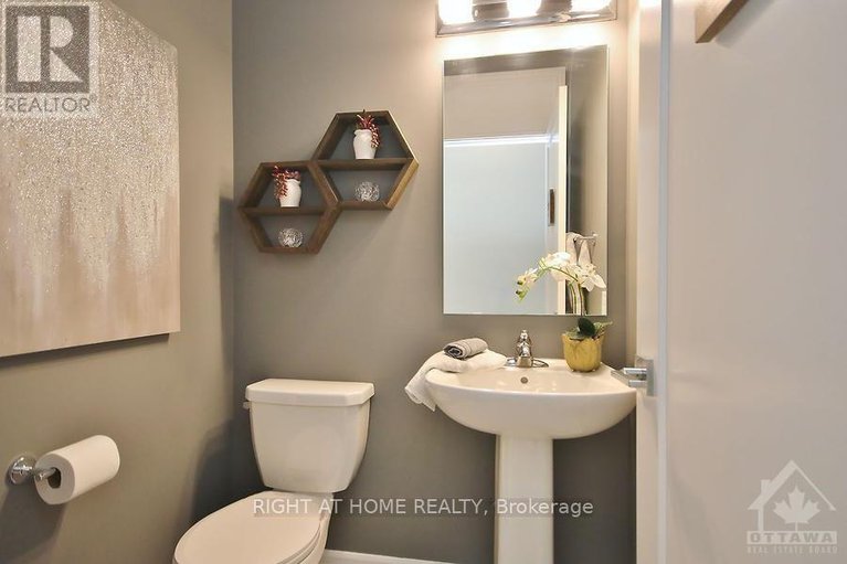 29036101/110-lavatera-street/blossom-parkkemp-parkfindlay-creek/ottawa/ontario/K1T0R8_12