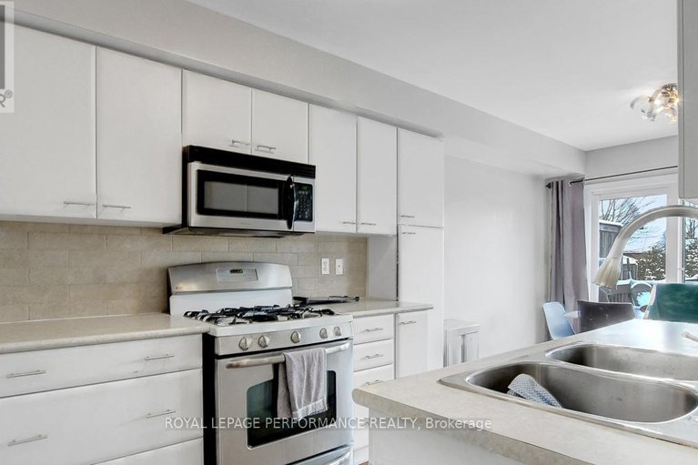 29219965/156-talltree-crescent/stittsville-central/ottawa/ontario/K2S0B1_7