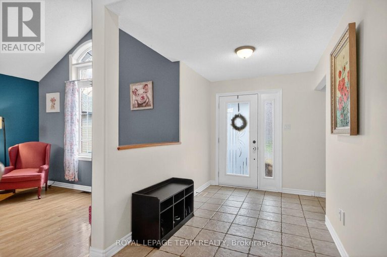 29614412/75-renoir-drive/embrun/russell/ontario/K0A1W0_4