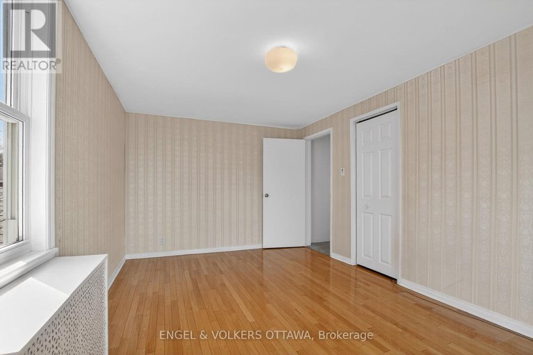 29587308/193-cunningham-avenue-s/applewood-acres/ottawa/ontario/K1H6A7_29