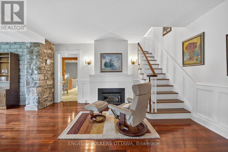 28738761/233-strathburn-street/almonte/mississippi-mills/ontario/K0A1A0_24