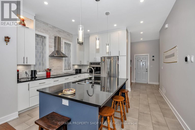 28399504/1355-mory-street/emerald-woodssawmill-creek/ottawa/ontario/K1T1C8_6