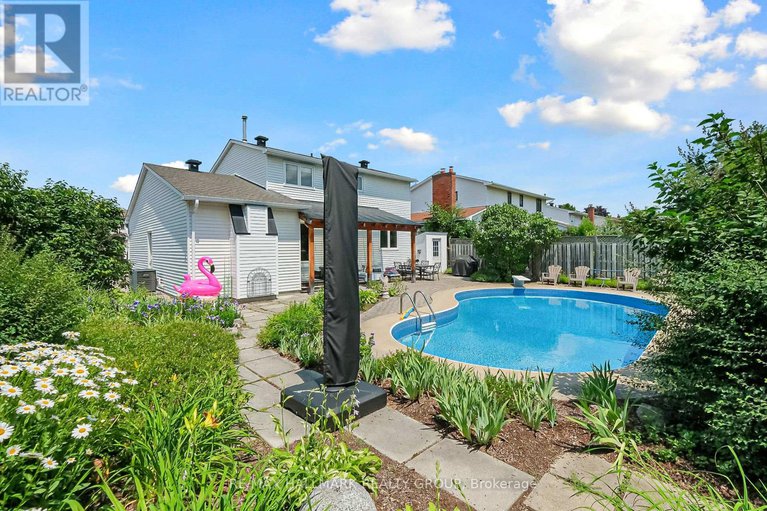 28610076/1352-baden-avenue/emerald-woodssawmill-creek/ottawa/ontario/K1T1V7_33