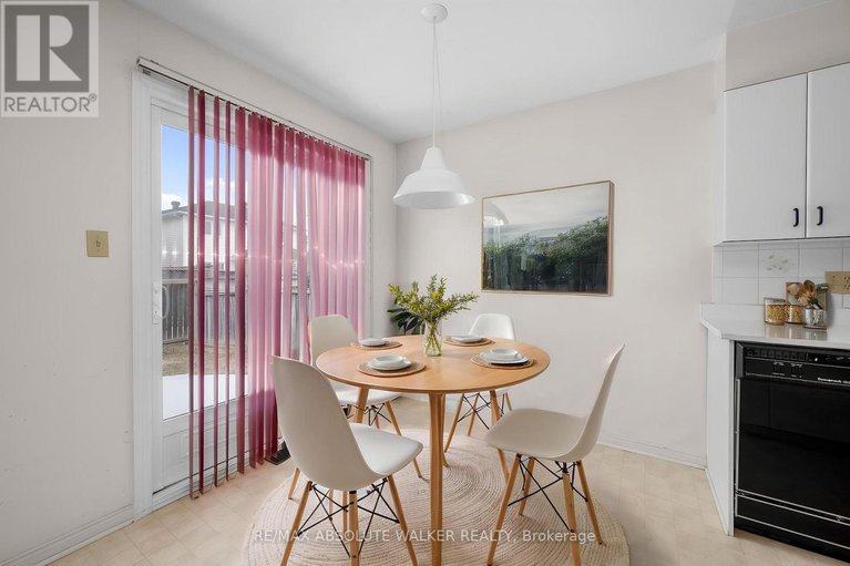 29629626/755-merkley-drive/fallingbrookpineridge/ottawa/ontario/K4A2T9_13