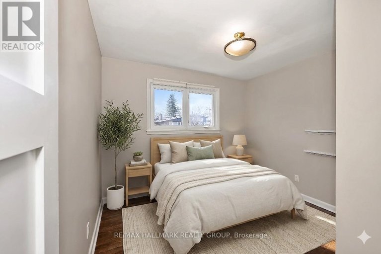 29670694/1138-sherman-drive/bel-air-heights/ottawa/ontario/K2C2M4_26