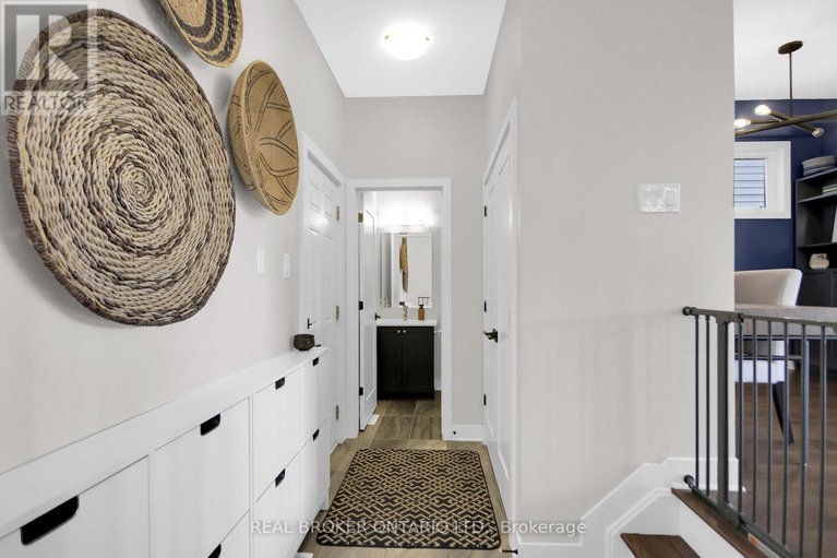 28766291/134-crevasse-road/mer-bleuebradley-estatesanderson-park/ottawa/ontario/K1W0P9_4