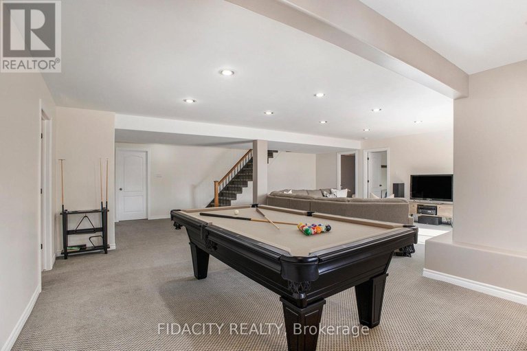 28851560/16-canadian-drive/remainder-of-stittsville-area/ottawa/ontario/K0A1B0_32