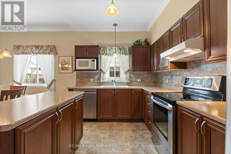 29210046/2202-nature-trail-crescent/orleans-village/ottawa/ontario/K1W1E6_14