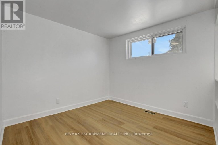 29414912/31-bellfield-street/bayshore/ottawa/ontario/K2B6K7_27